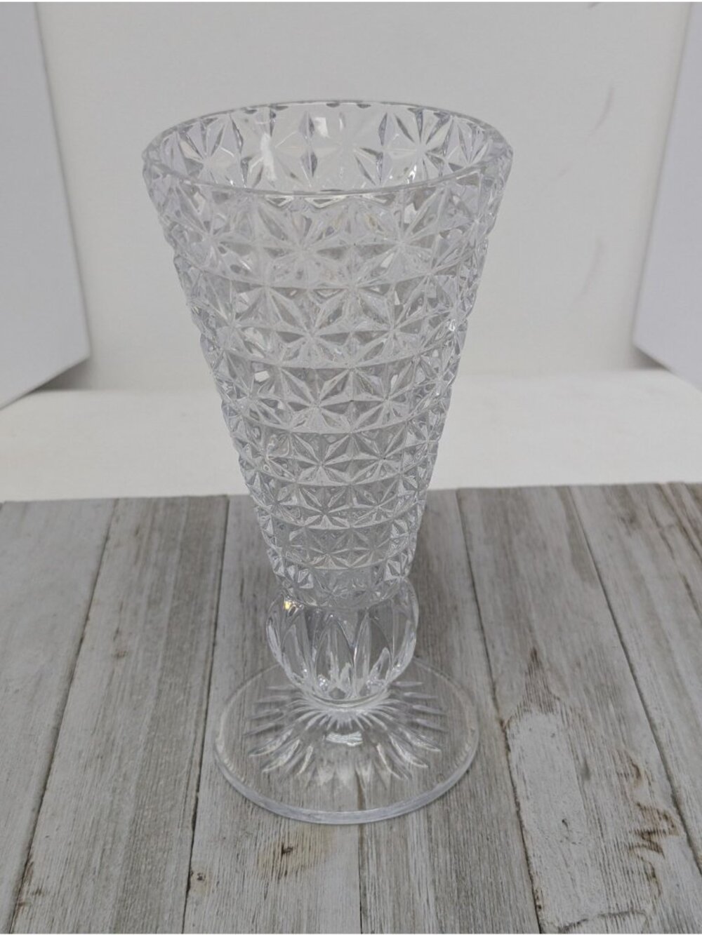 Princess House PHC13 24% Lead Crystal 8" Bud Vase